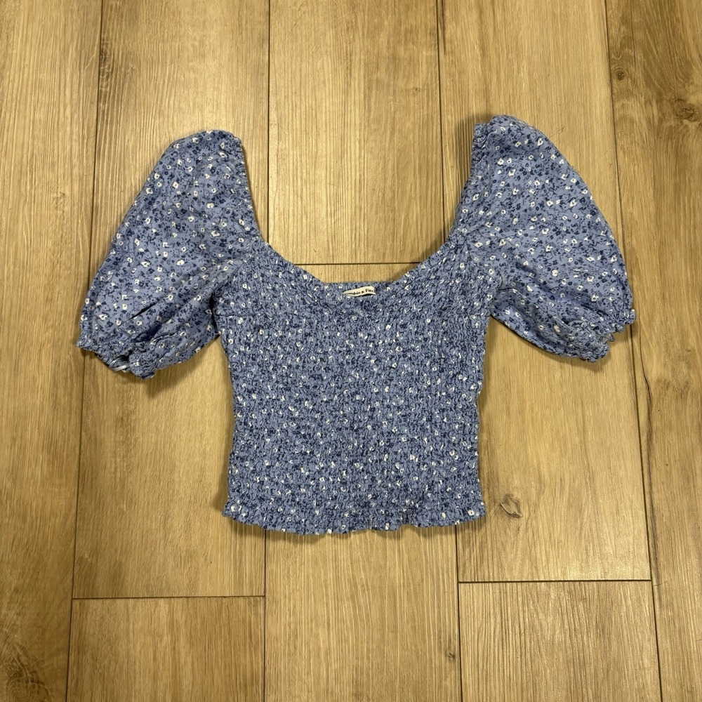 ABERCROMBIE & FITCH Top Womens XS Linen Blend Puff Sleeve Crop Smocked Off Blue